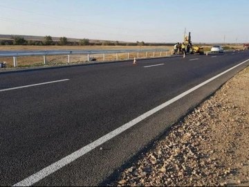 Відрізок траси Київ-Ковель-Ягодин прибиратимуть за 700 тисяч гривень