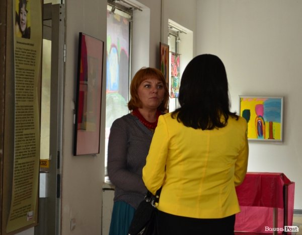 Діти малювали 15-метрову панораму Луцька. ФОТО