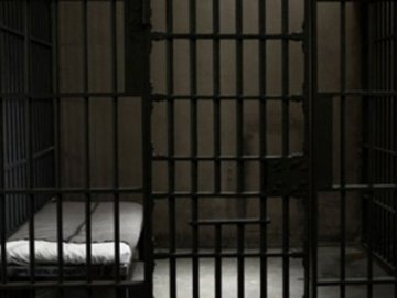 Волинянин, у якого поліцейські знайшли пістолет та набої, може сісти за ґрати на 7 років 