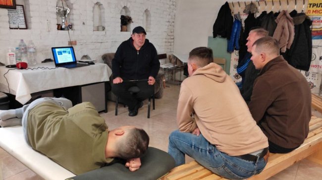 У Луцьку військові реабілітуються в стрілецькому клубі