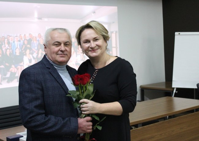 Суддю з Луцька урочисто провели у відставку. ФОТО