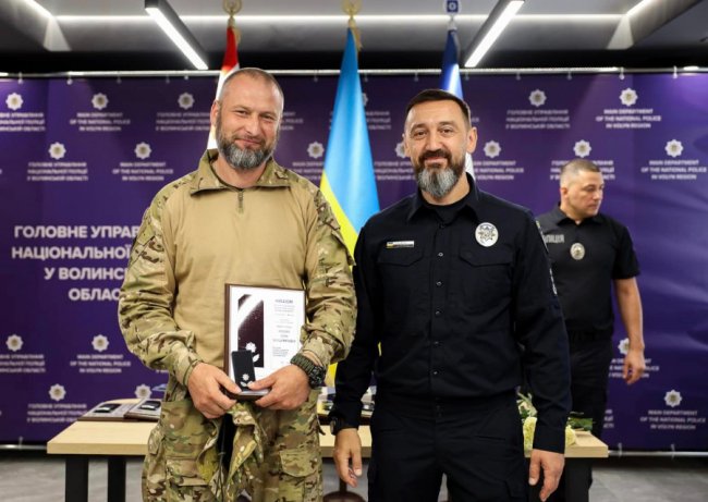 Захищають на фронті і в тилу: на Волині з нагоди професійного свята відзначили поліцейських