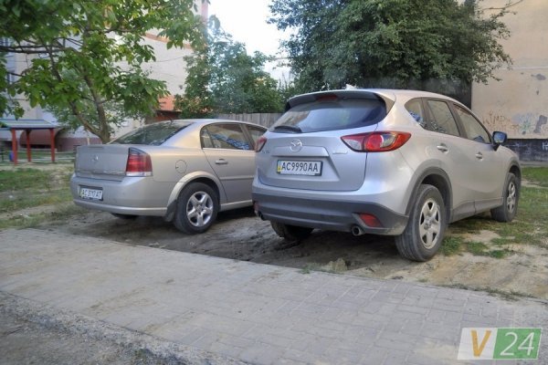 «Автоколапс» у луцьких дворах