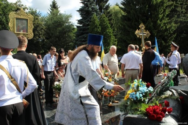 У Луцьку вшанували загиблих у війні з фашистами. ФОТО