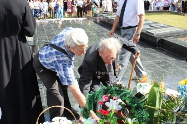 У Луцьку вшанували загиблих у війні з фашистами. ФОТО