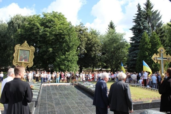 У Луцьку вшанували загиблих у війні з фашистами. ФОТО