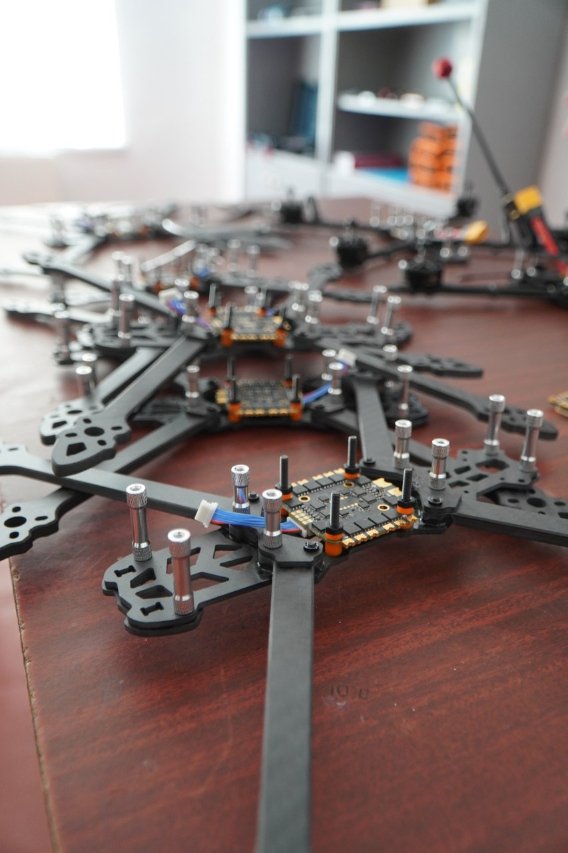 У місті на Волині виготовляють дрони-камікадзе. ФОТО