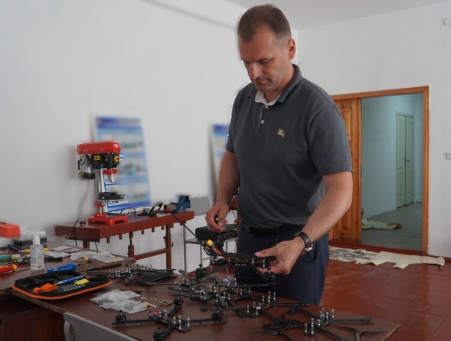 У місті на Волині виготовляють дрони-камікадзе. ФОТО
