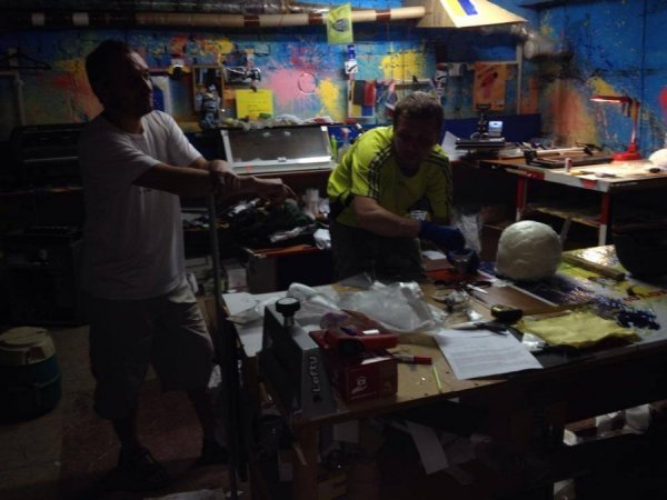 На Волині налагодили виробництво касок для наших бійців