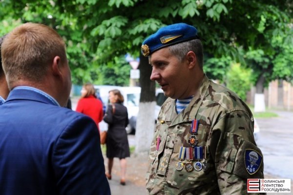 Учасники бойових дій пікетують військову прокуратуру в Луцьку. ФОТО