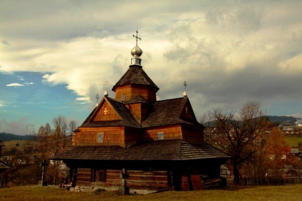 Мальовничі містечка Східної Галичини, де варто побувати цієї осені. ФОТО