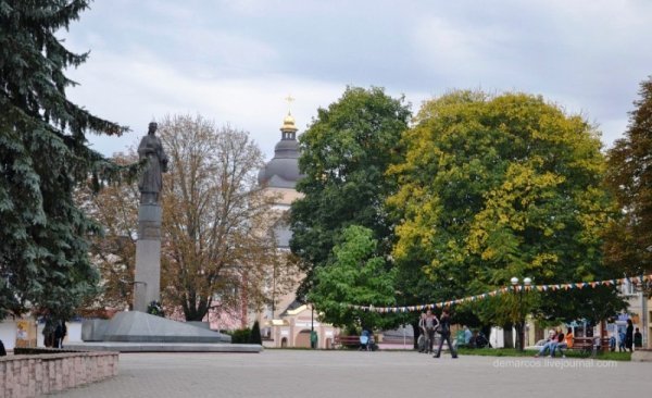 Мальовничі містечка Східної Галичини, де варто побувати цієї осені. ФОТО