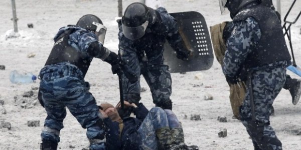  Як силовики «зачищали» людей на Грушевського. ФОТО