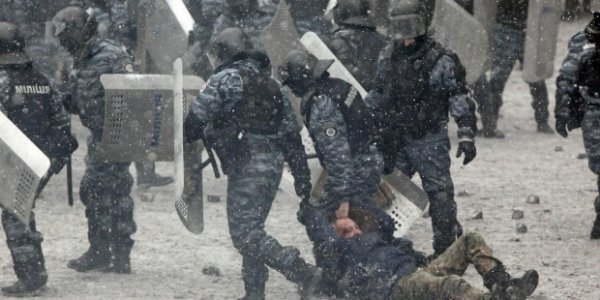  Як силовики «зачищали» людей на Грушевського. ФОТО