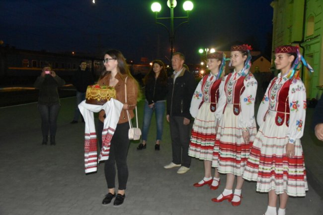 На Великдень до Луцька приїхали діти з Волновахи. ФОТО