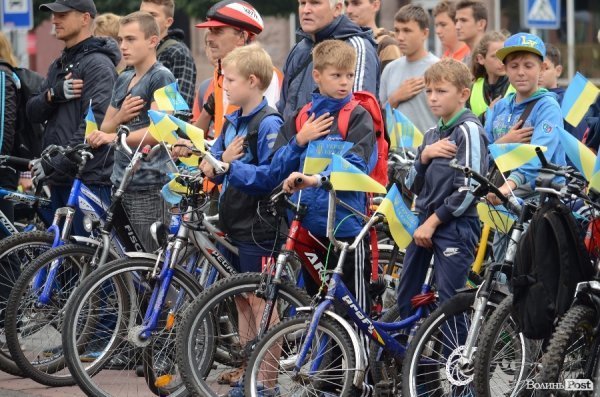 У Луцьку - патріотичний велопробіг. ФОТОРЕПОРТАЖ