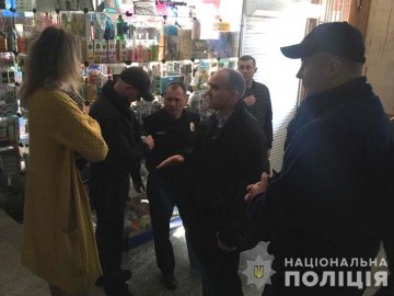 Невідомі захопили офіс у Рівному. ВІДЕО