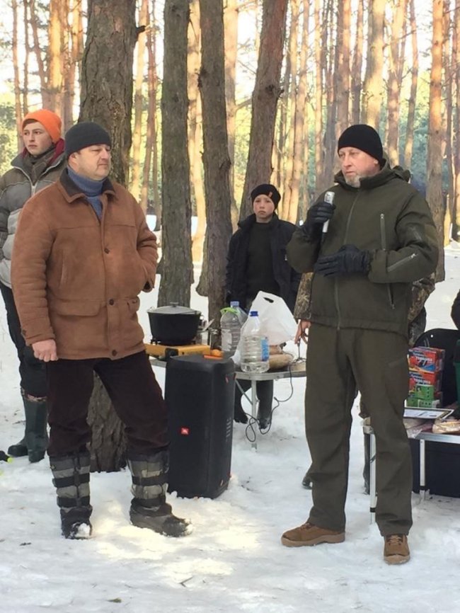 На волинському озері рибалки змагалися за першість у підльодному лові. ФОТО