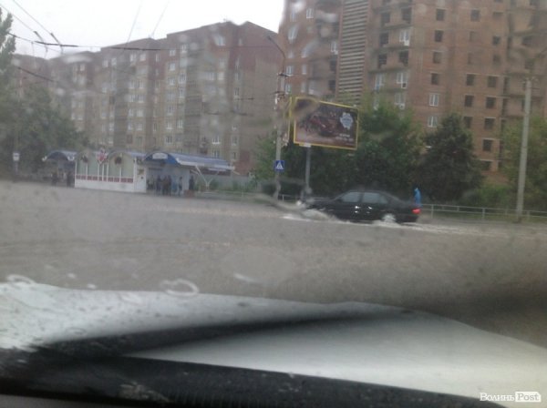 Луцьк заливає. ФОТО. ВІДЕО