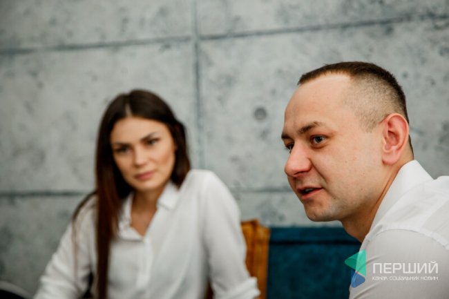 «Якби мали квартиру, одружилися б раніше»: в гостях у Вікторії Доманської та Сергія Стрихарчука. ФОТО*