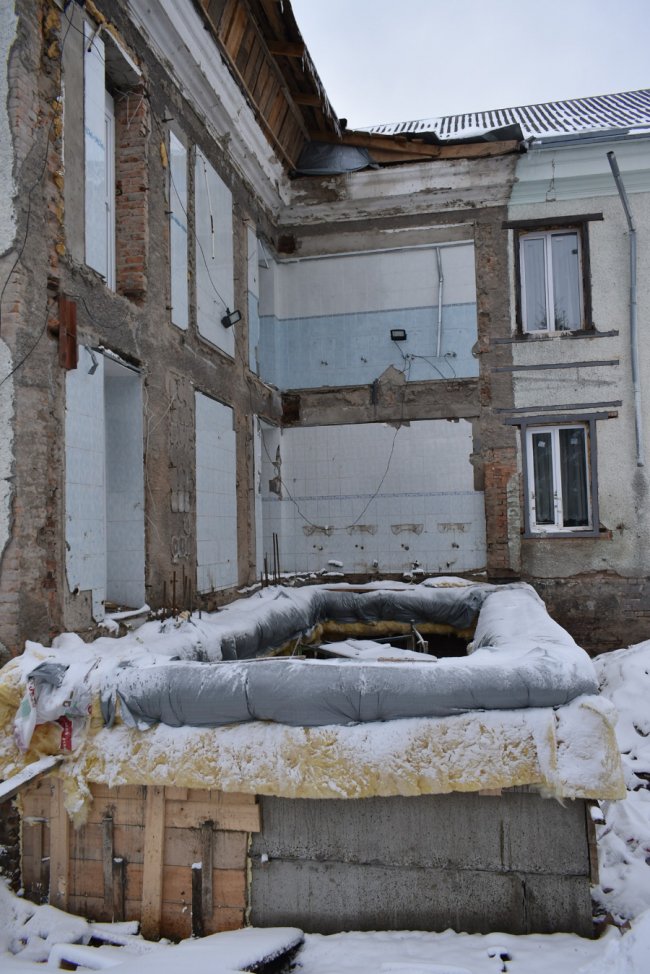 Обвал стіни у психоневрологічному інтернаті на Волині: на якому етапі перебуває відбудова корпусу. ФОТО