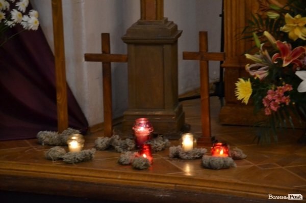 У Луцьку вшанували жертв Волинської трагедії. ФОТО