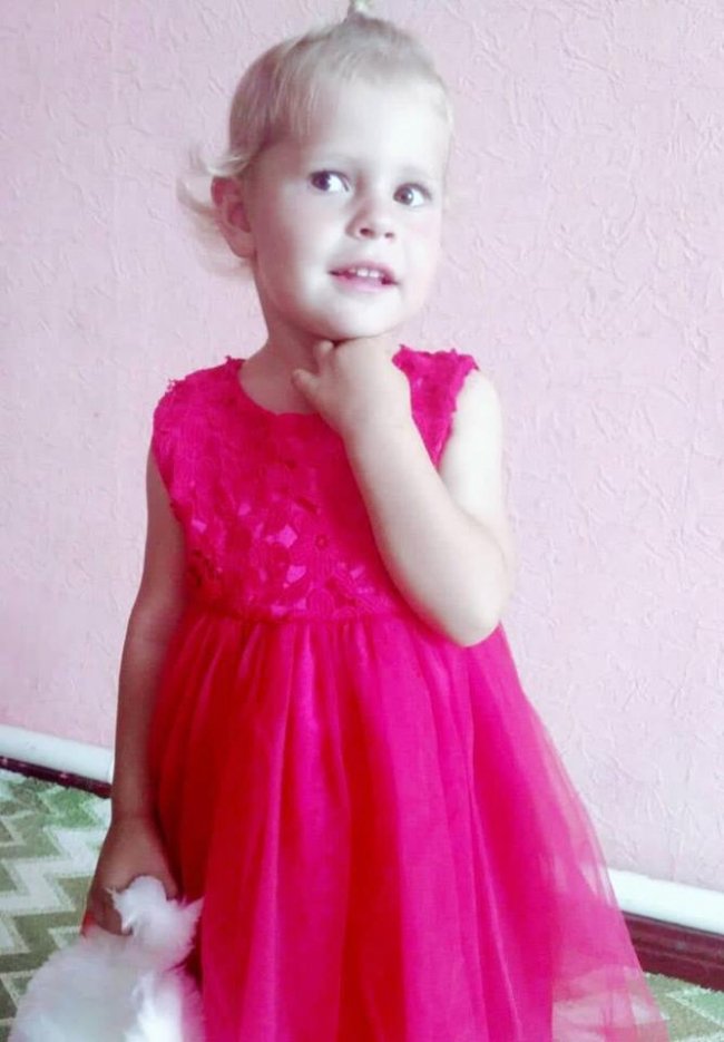 Ціна щастя – 26 тисяч євро: маленькій волинянці потрібні кошти на лікування