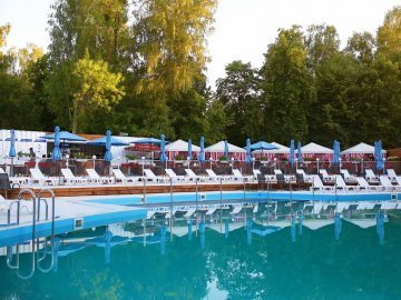 У луцькій «Ротонді» вночі показуватимуть кіно