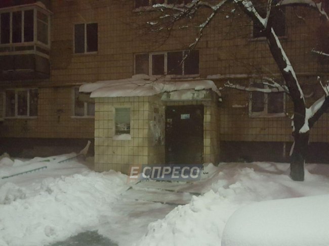 У Києві чоловік вбив брата і втік з квартири