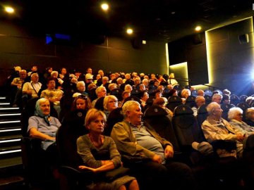 «Дивитися без хвилювання неможливо», – луцькі пенсіонери про фільм «Заборонений»