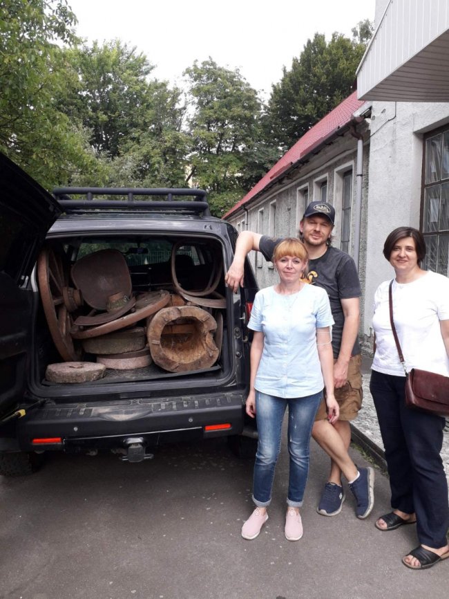 Положинський передав волинському музею зібрані його татом старожитності