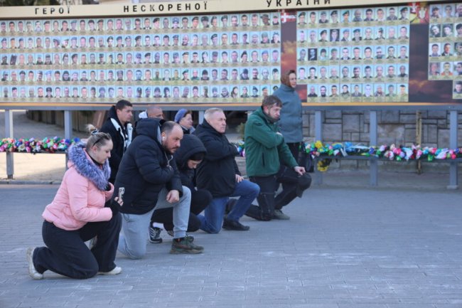 У Луцьку попрощалися з Героєм Арсеном Цехошем