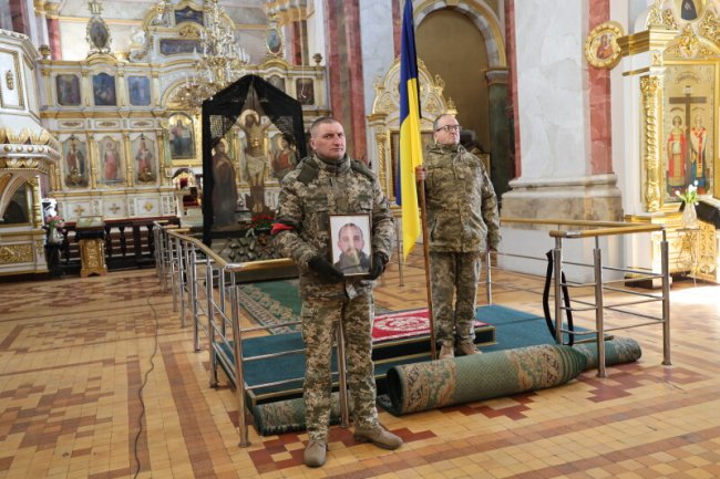 У Луцьку попрощалися з Героєм Арсеном Цехошем