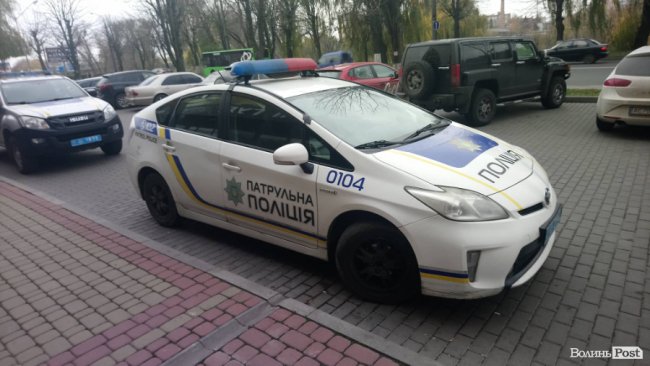 Активісти прийшли з «розбірками» на офіс волинської «Батьківщини». ФОТО. ВІДЕО