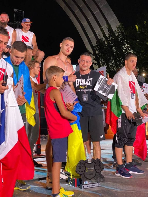 Волинський тренер став срібним призером чемпіонату світу Streetlifting. ФОТО