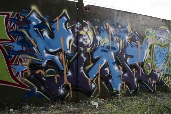 Як графітчики розмалювали 72-метрову стіну в Луцьку. ФОТО