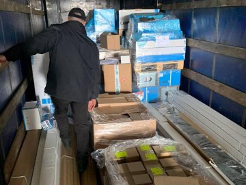 Через «Ягодин» намагалися перевезти контрабанду на понад 800 тисяч гривень