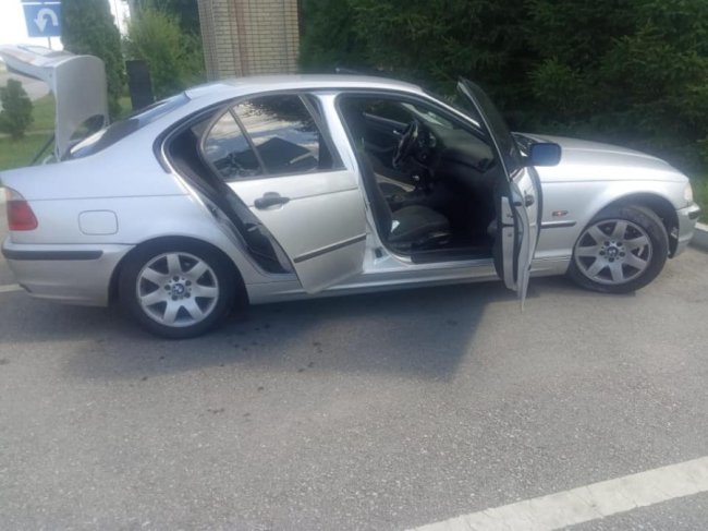 На Волині троє нападників вкрали у чоловіка барсетку з величезною сумою грошей. ФОТО