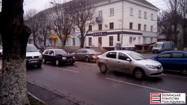 ДТП у Луцьку: зіткнулися два автомобілі. ФОТО