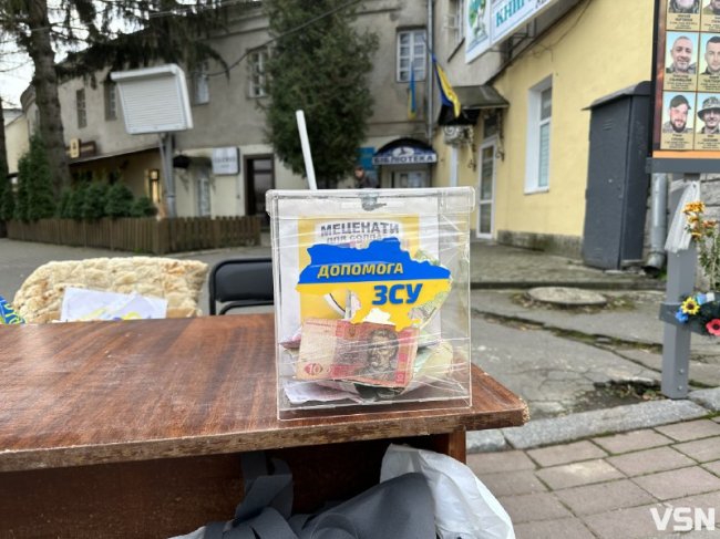 77 замовлень від військових: лучан кличуть плести маскувальні сітки для ЗСУ