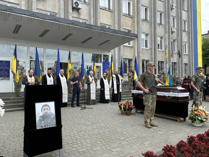 Волиняни віддали останню шану Герою Дмитру Романовському