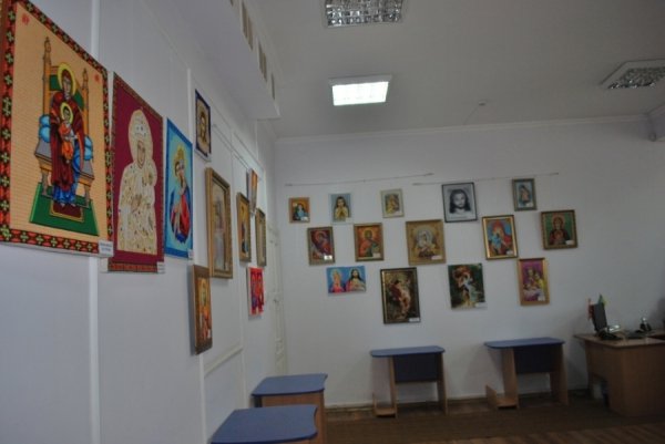У Луцьку – виставка вишитих ікон. ФОТО