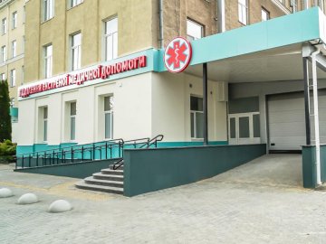 Медики волинської лікарні зібрали 270 тисяч гривень для військових