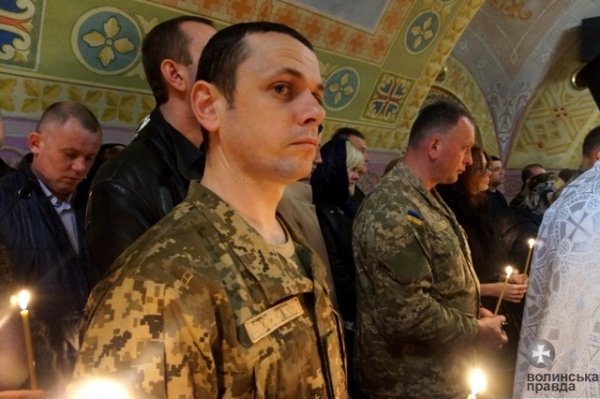 Сьогодні у Луцьку провели в останню путь загиблого Героя Сергія Грибкова. ФОТО