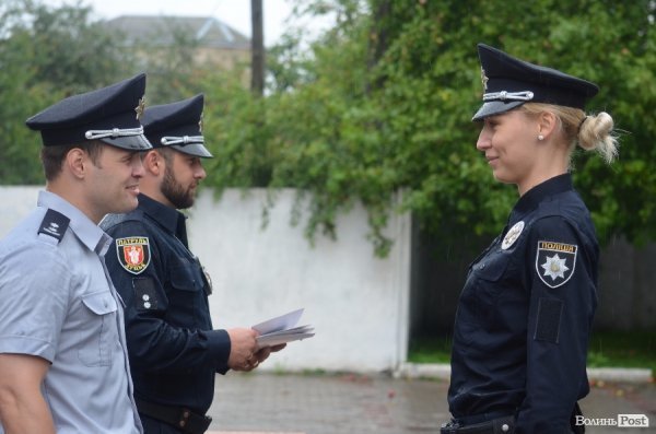 У Луцьку поліцейські отримали нові погони і звання. ФОТО