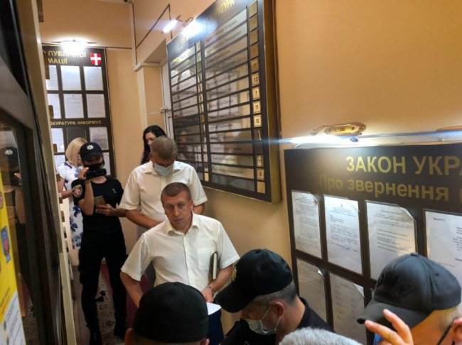 У Луцьку два дні тривають протести: мітингують біля міськради, мунварти і прокуратури. ФОТО