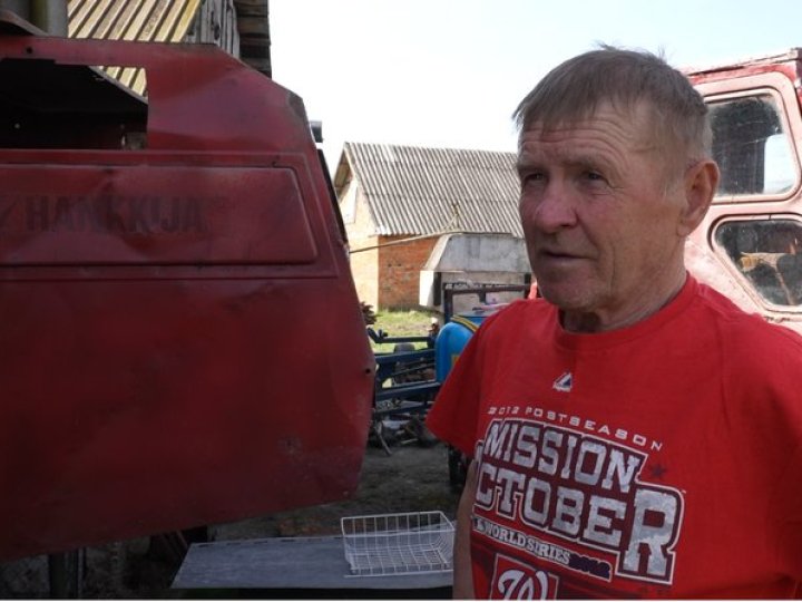 У селах на Волині господарюють самі жінки, майже усі чоловіки воюють