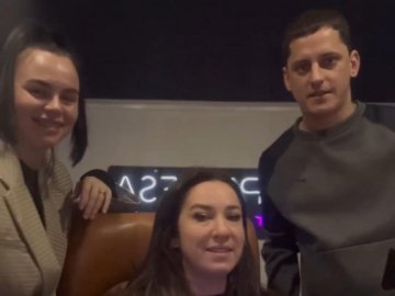 Блогерка з Луцька випустить пісню з відомою українською співачкою