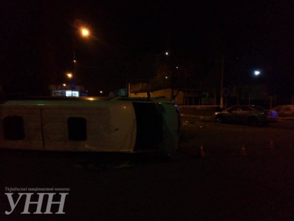 У Миколаєві Toyota врізалася в маршрутку