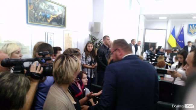 Підприємці перекрили дорогу перед Луцькрадою